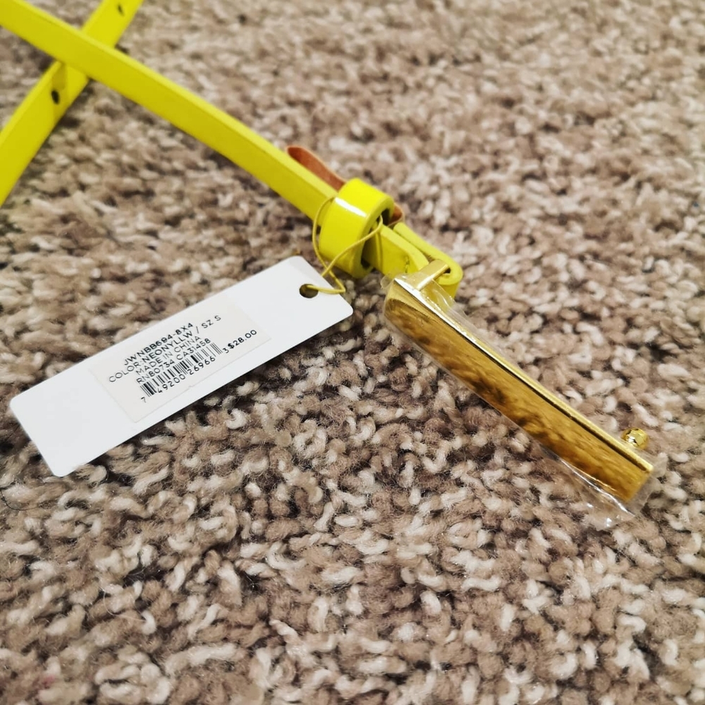 NWT Bcbgeneration neon yellow thin belt - Picture 6 of 7